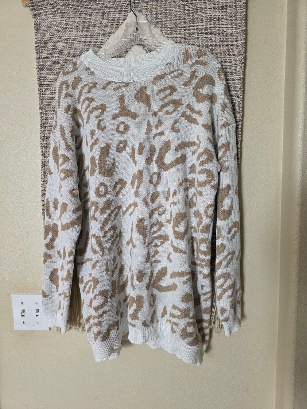 Ecowish Women's Large Abstract Animal Print Knit Sweater Cream Beige Pullover